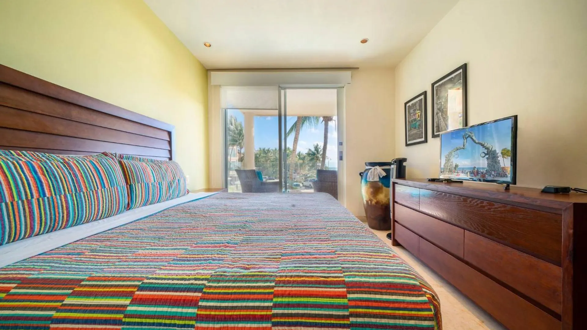 Ocean View Condo - 2 Bedrooms - At The Elements Condos - Castillo De Arena Playa del Carmen 0*,  México