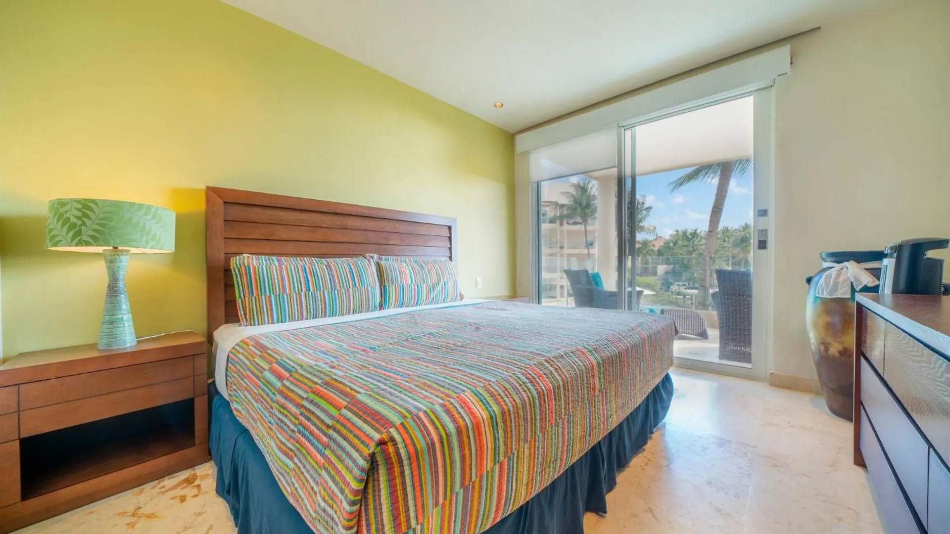 Ocean View Condo - 2 Bedrooms - At The Elements Condos - Castillo De Arena Playa del Carmen Casa de Férias