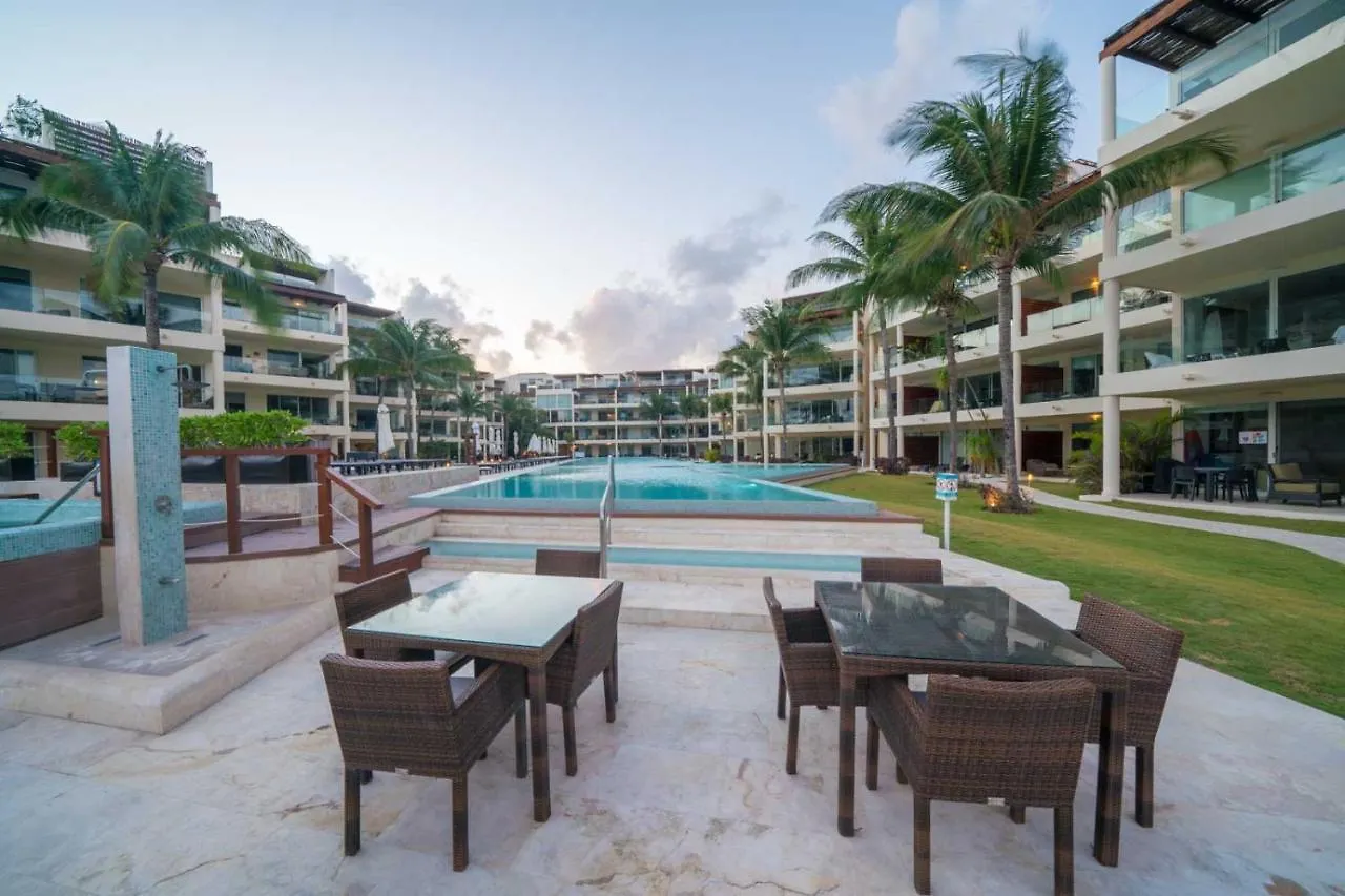 Ocean View Condo - 2 Bedrooms - At The Elements Condos - Castillo De Arena Playa del Carmen 0*,  Mexikó